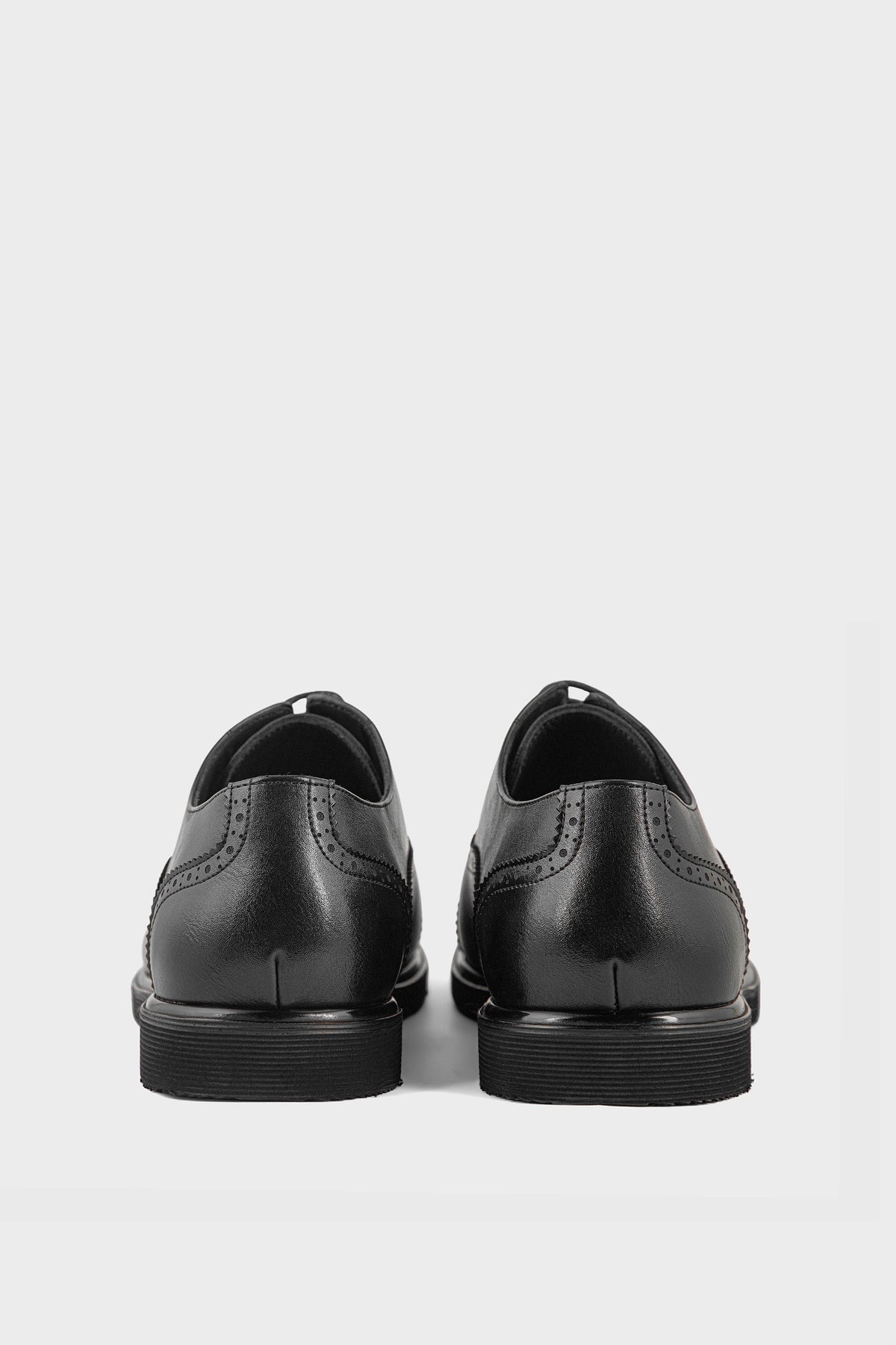 Classic Men's Leather Brogue Oxfords – Formal Cap-Toe Dress Shoes